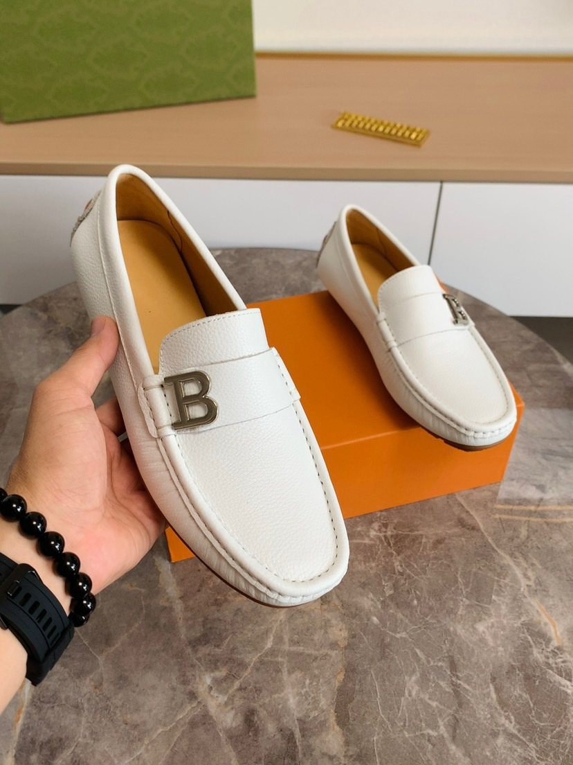 Textured Ornament Loafers — front
