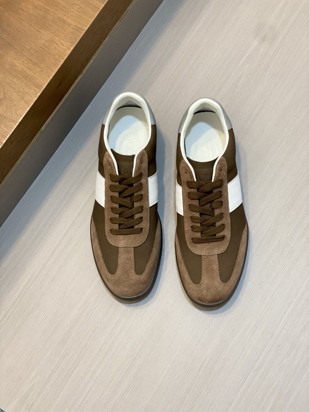 TOD'S Paneled Low-Top Sneakers — front